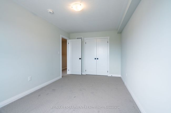 189 Lormont Blvd, House attached with 3 bedrooms, 3 bathrooms and 1 parking in Stoney Creek ON | Image 26