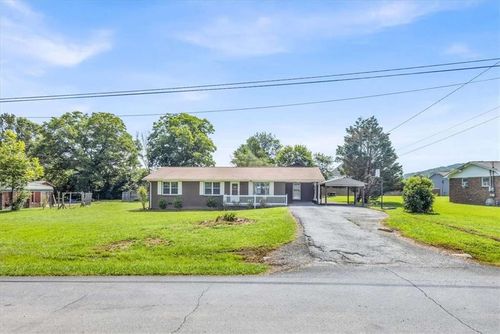129 Green Meadow Ln Ne, Calhoun, GA, 30701-4713 | Card Image
