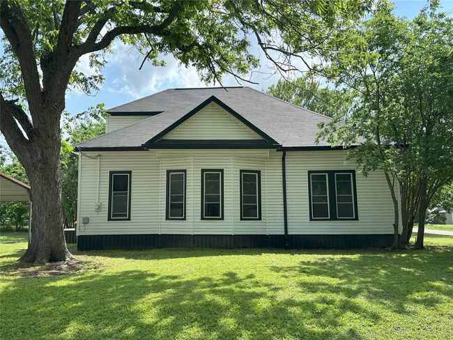 Side View | Image 4