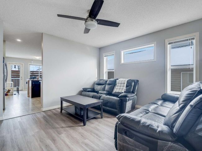 221 Ranch Ridge Crt, Home with 4 bedrooms, 3 bathrooms and 4 parking in Strathmore AB | Image 5