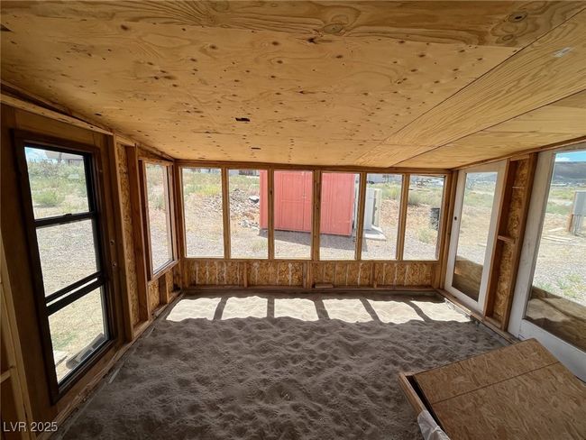Unfurnished sunroom | Image 12