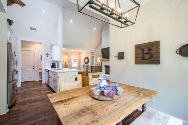 2024 Oak St, House other with 3 bedrooms, 2 bathrooms and null parking in Signal Mountain TN | Image 14