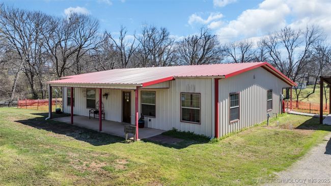 300 Nw 6 Th St, House other with 3 bedrooms, 2 bathrooms and null parking in Kingston OK | Image 4