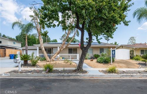9602 Gierson Ave, Chatsworth, CA, 91311-4739 | Card Image