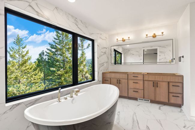 Primary Bath | Image 22