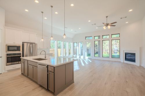 15910 Mahogany Mist Dr, Conroe, TX, 77302-0005 | Card Image