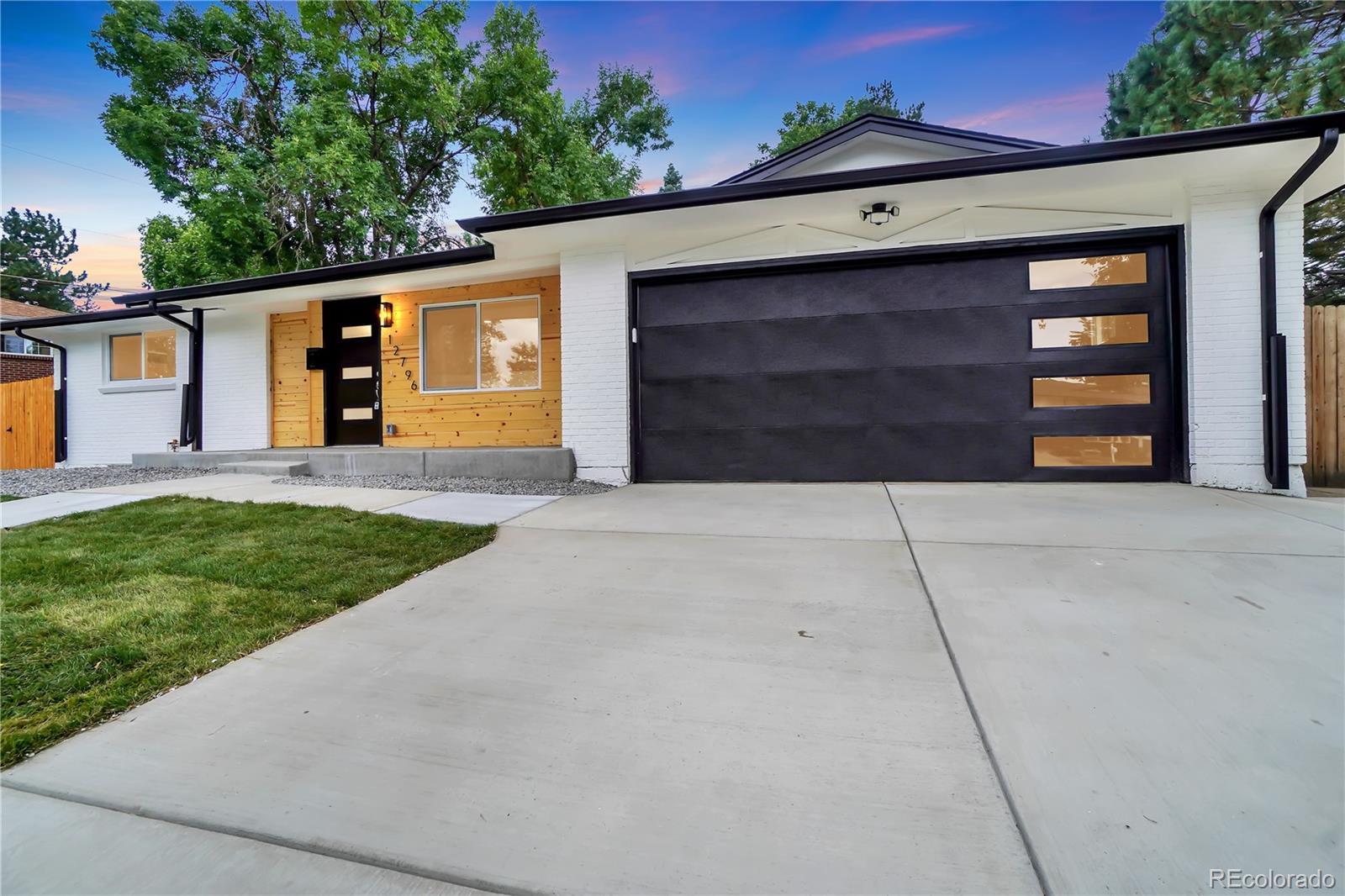7th Ave, Lakewood, CO 80401