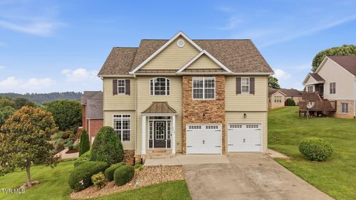 116 Mary Anne Keys Ln, Johnson City, TN, 37601-3098 | Card Image