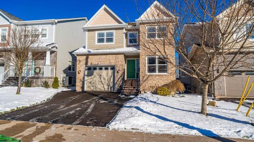 27 Aspenhill Crt, Bedford, NS, B4B0M3 | Card Image