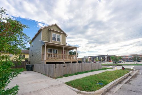 4027 Avenue N 1/2, Galveston, TX, 77550-6645 | Card Image