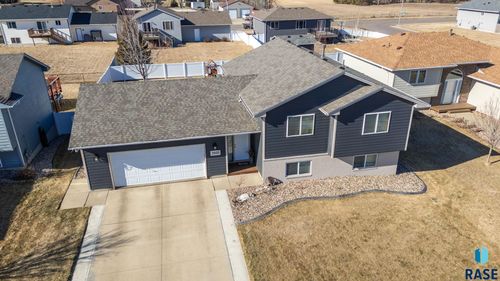 3805 S Camden Ave Avenue, Sioux Falls, SD, 57106 | Card Image
