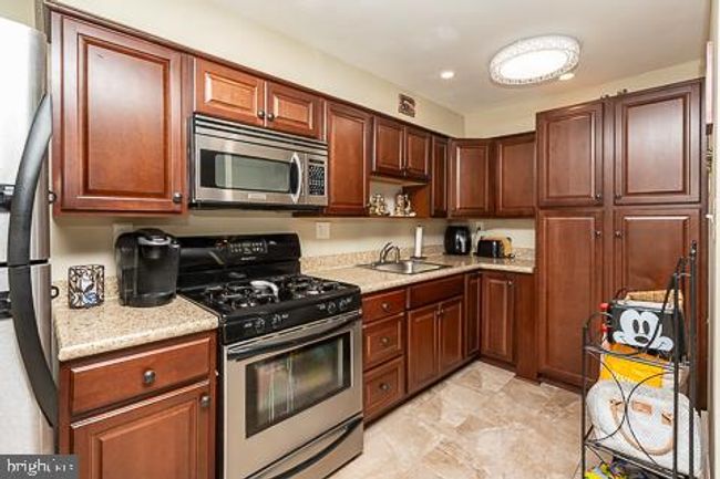 5207 Gramercy Dr, Townhouse with 3 bedrooms, 2 bathrooms and null parking in Clifton Hts PA | Image 11