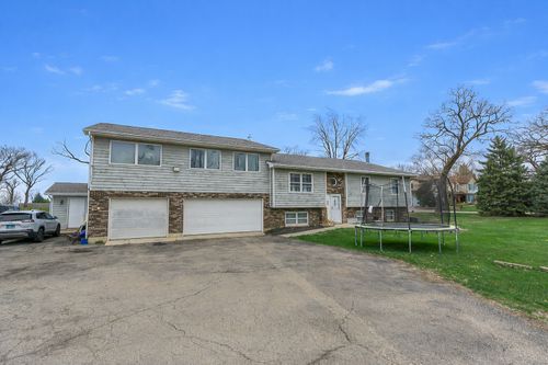 45W962 Plank Rd, Hampshire, IL, 60140-8461 | Card Image