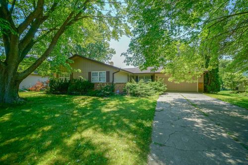210 Drake, Rochelle, IL, 61068 | Card Image