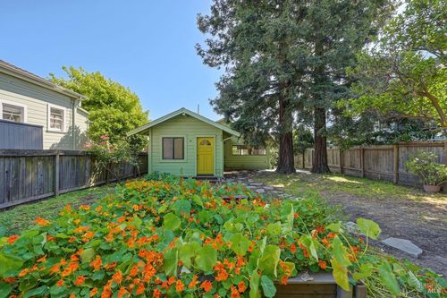 430 W J St, Benicia, CA, 94510-3043 | Card Image