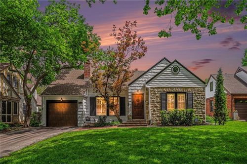 5441 Aberdeen Rd, Fairway, KS, 66205-2606 | Card Image