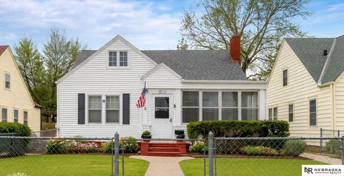 2870 Iowa Street, Omaha, NE, 68112 | Card Image