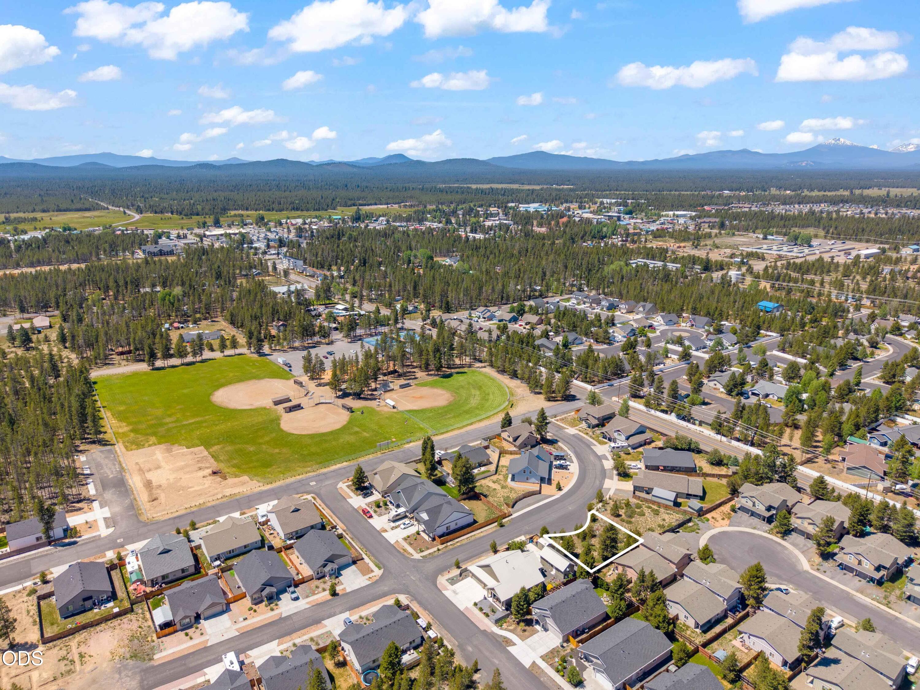 Land in La Pine 5