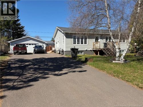 26 Inverness Cres, Riverview, NB, E1B3Z5 | Card Image