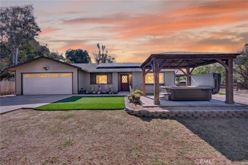 320 Durgin St, Ramona, CA, 92065-1605 | Card Image