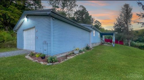 613 Curtis Smith Rd, Otway, OH, 45657-8936 | Card Image