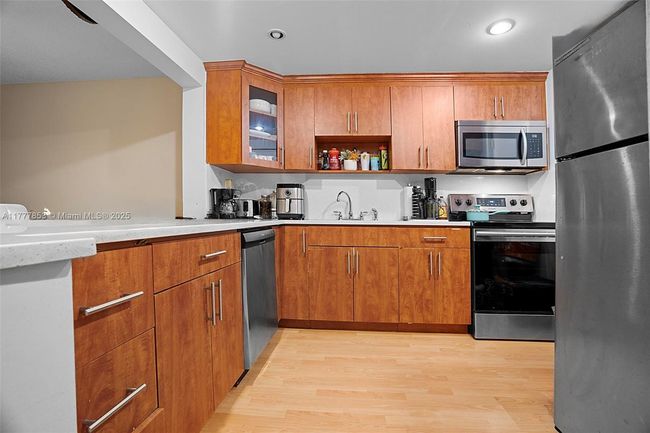 APT-222B - 2313 S Cypress Bend Dr, Condo with 2 bedrooms, 2 bathrooms and null parking in Pompano Beach FL | Image 4