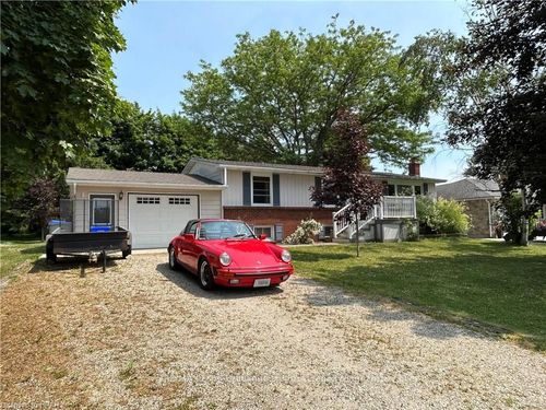 31 John St, Belgrave, ON, N0G1E0 | Card Image