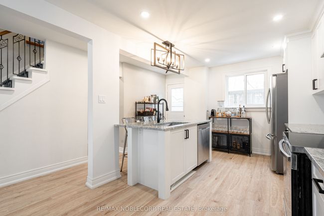 115 William Roe Blvd, House other with 5 bedrooms, 3 bathrooms and 3 parking in Newmarket ON | Image 16