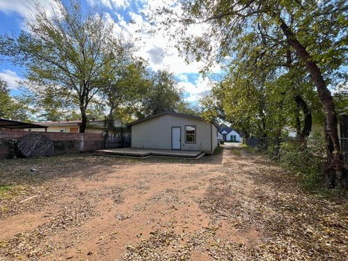 3913 Chenault St, Fort Worth, TX, 76111-6518 | Card Image