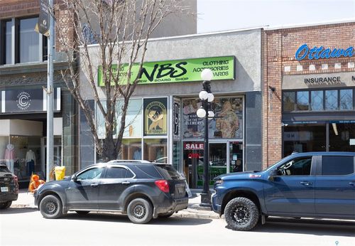 318 Main St N, Moose Jaw, SK, S6H3J9 | Card Image