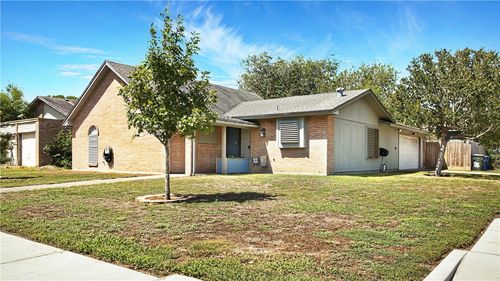 1901 Tara Dr, Corpus Christi, TX, 78412-4815 | Card Image