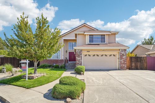 3018 Pinyon Ct, Fairfield, CA, 94533-7010 | Card Image
