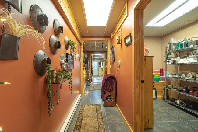 Hallway.jpg | Image 8
