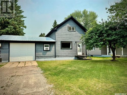 318 Moltke Ave, Langenburg, SK, S0A2A0 | Card Image