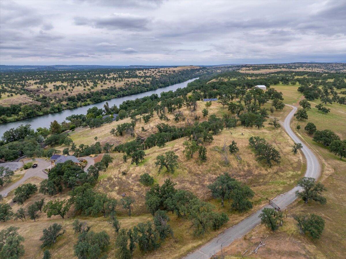 Land in Red Bluff 4