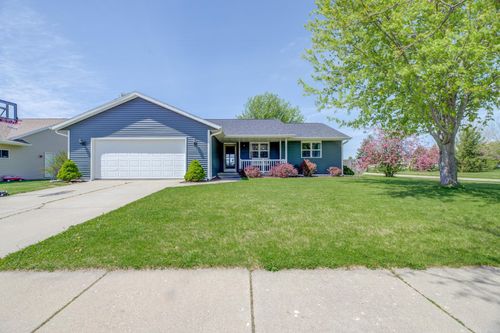 195 S 6th Street, Evansville, WI, 53536 | Card Image
