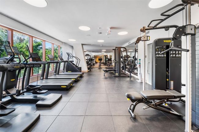 2005 - 2678 Tigertail Ave, Condo with 2 bedrooms, 2 bathrooms and null parking in Coconut Grove FL | Image 33