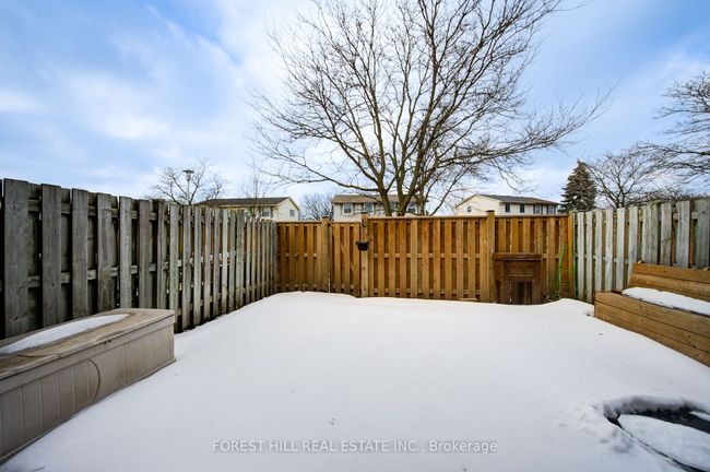 32 - 500 Osgoode Dr, Condo with 4 bedrooms, 2 bathrooms and 2 parking in London ON | Image 15