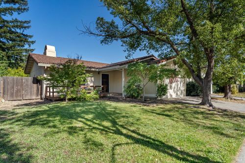 348 Almond Way, Healdsburg, CA, 95448-4361 | Card Image