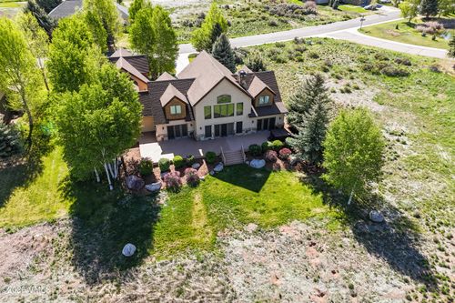 190 White Tail Dr, Gypsum, CO, 81637-5135 | Card Image