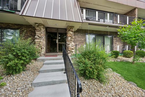 2-11105 O Gorman Dr, Palos Hills, IL, 60465-2108 | Card Image