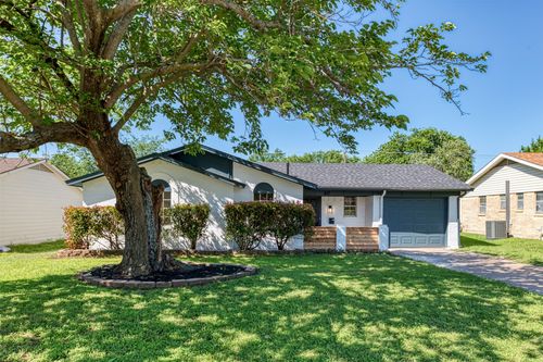 617 Nw Newton Drive, Burleson, TX, 76028 | Card Image