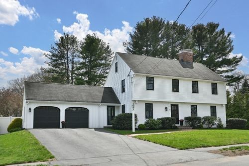 24 Indian Tree Ln, Reading, MA, 01867-3721 | Card Image