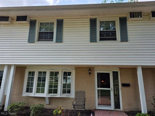 4-13 Meadowlawn Dr, Mentor, OH, 44060-6232 | Card Image