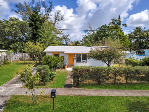 3411 Sw 35th St, West Park, FL, 33023-6328 | Card Image