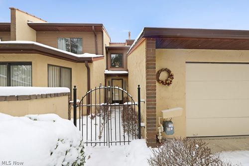 1775 Brookwood Dr, Akron, OH, 44313-5057 | Card Image