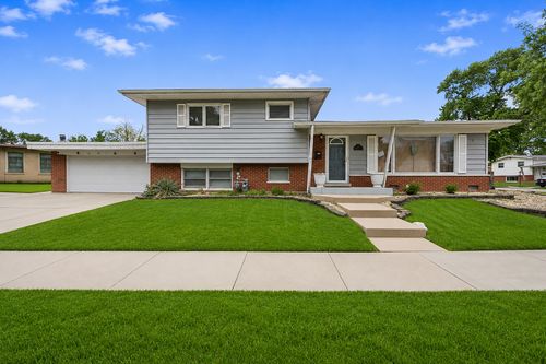 150 Terrace Dr, Chicago Heights, IL, 60411-1044 | Card Image