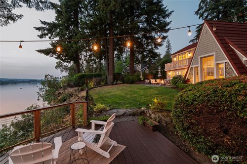2425 Marine Dr, Bremerton, WA, 98312-2047 | Card Image
