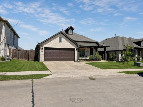 9117 Amistad Ln, Argyle, TX, 76226-1056 | Card Image