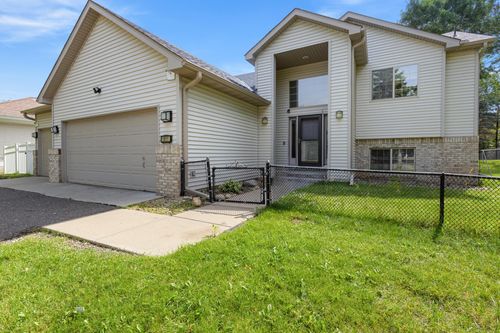 1911 Queens Dr, Woodbury, MN, 55125-1537 | Card Image